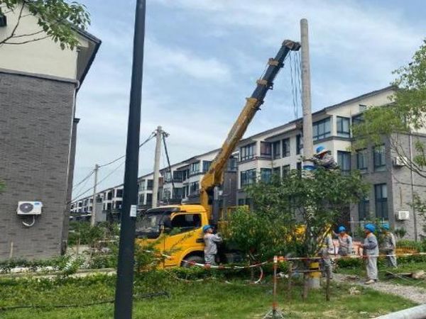 滴道区吊车出租_吊车租赁吊车出租的安全装置及知识